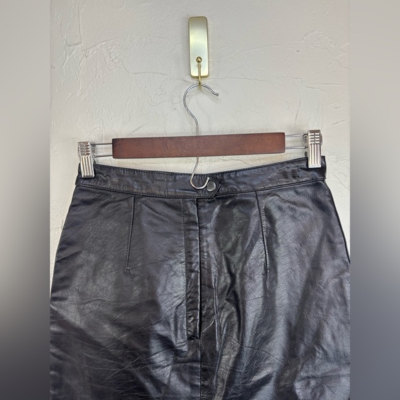 VINTAGE Yvette Bugatti Black Leather Skirt‎ Mini Short Sexy Goth 90s Y2K Size 8 - Picture 9 of 14